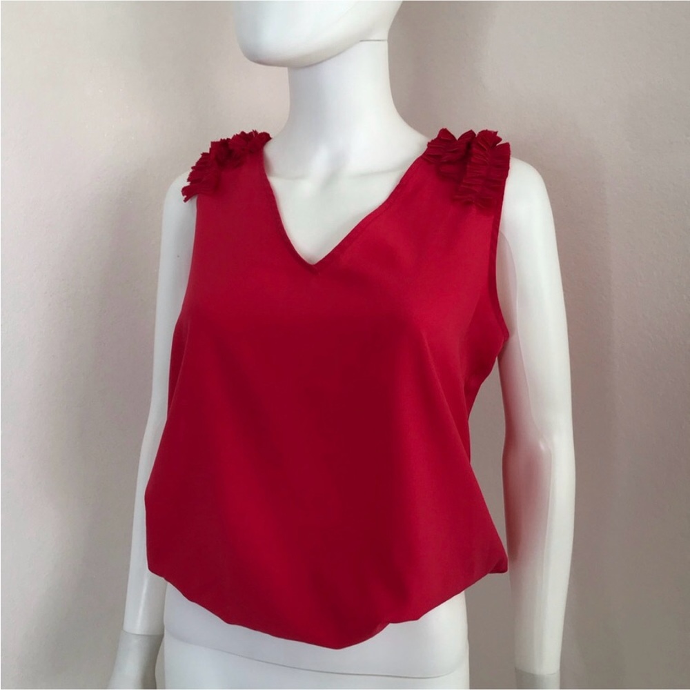Zara M top Fuchsia sleeveless M top by Zara